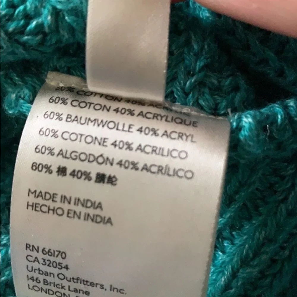 Free People Teal Oversized V Neck Sweater. NWT Retails for $108.00